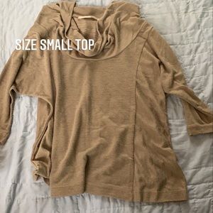 Loose turtle neck
